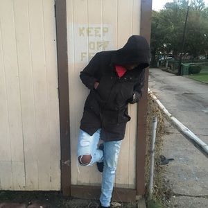 Meet your Posher, Malik